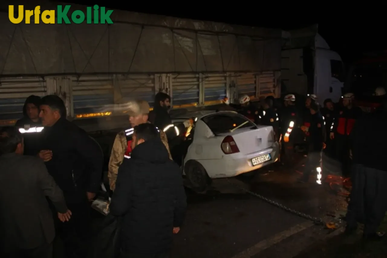 Şanlıurfa'da Gece Yarısı Meydana Gelen Trafik Kazasında 1 Kişi Hayatını Kaybetti, 1 Kişi Yaralandı