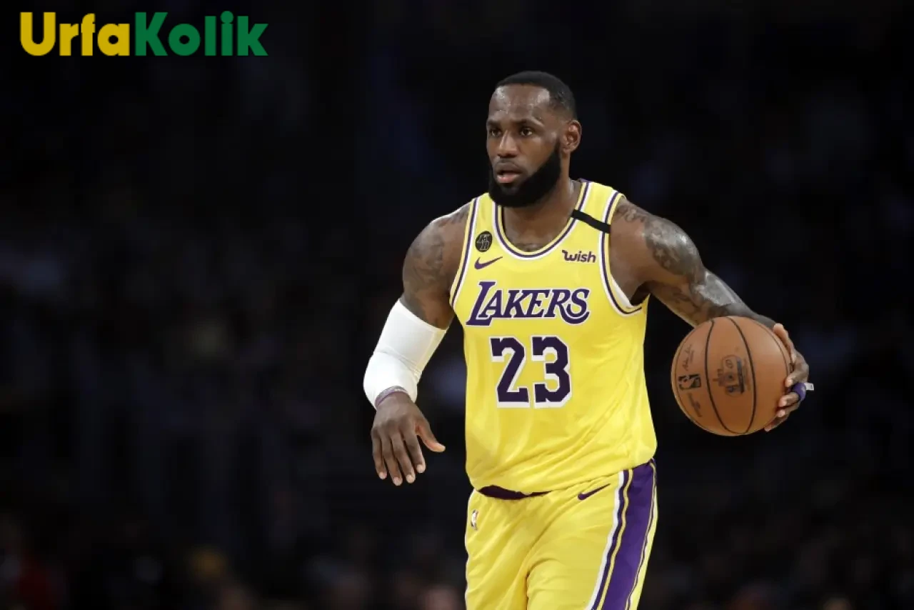 LeBron James, NBA'de unutulmaz bir başarıya imza attı ve tarihe geçti!