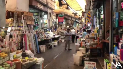 Şanlıurfa'da Bulunan Tarihi Açık Hava Alışveriş Merkezinde Ramazan Ayı Dolayısıyla Kalabalık Arttı.