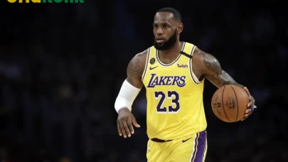 LeBron James, NBA'de unutulmaz bir başarıya imza attı ve tarihe geçti!