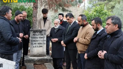 Tenekeci Mahmut'un mezarı ziyaret edilerek anıldı.